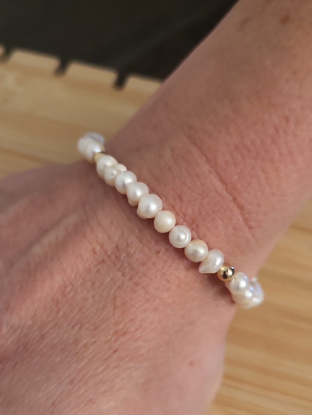 Genuine Pearl, Gold Bar Dainty Stretch Bracelet